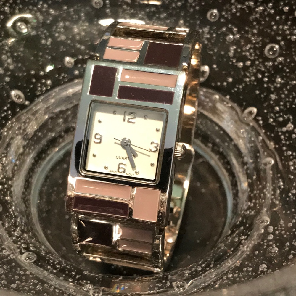 Ladies Vintage Silver Tone Enamel Bangle Bracelet Watch